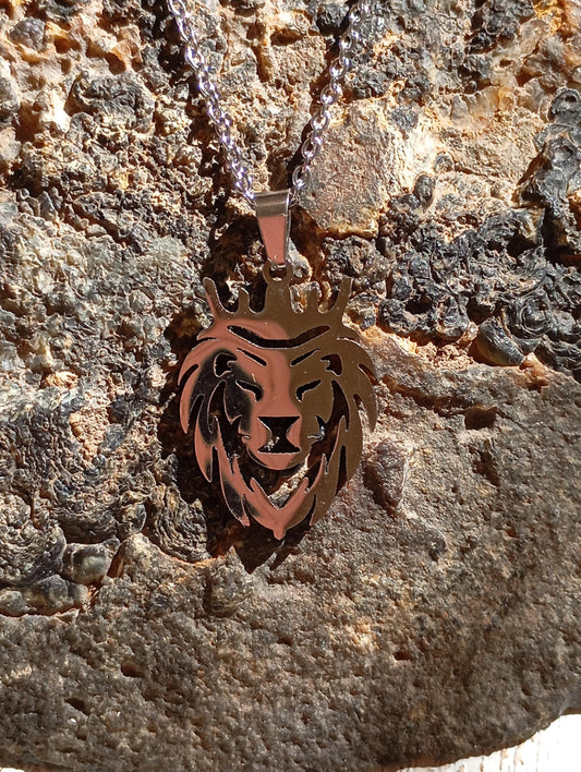 Crown Lion King Pendant Necklace, Animal pendant stainless still, Exquisite Fashion Charm casual Necklace Gift for Man, lion head pendant