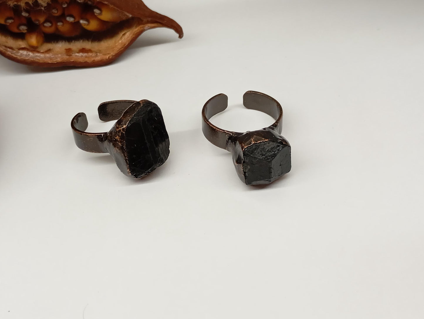 Raw Black Tourmaline open brass finger ring man, gemstone, Domineering,Reiki, antique bronze, retro,evil eye protection stone, mascot,amulet