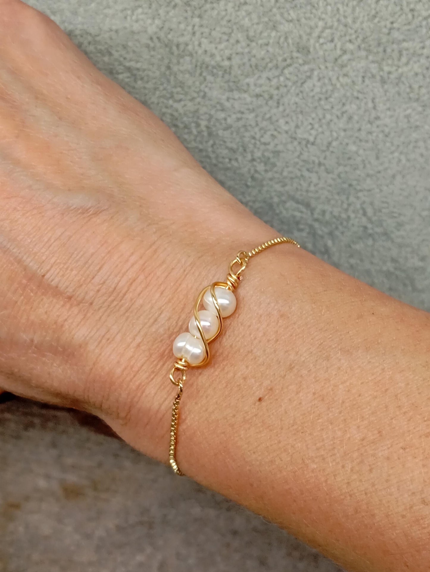 Three Freshwater Pearl Bracelet – Wire Wrapped Gold Chain, Adjustable Minimalist Jewelry, Wedding & Party Gift for Her