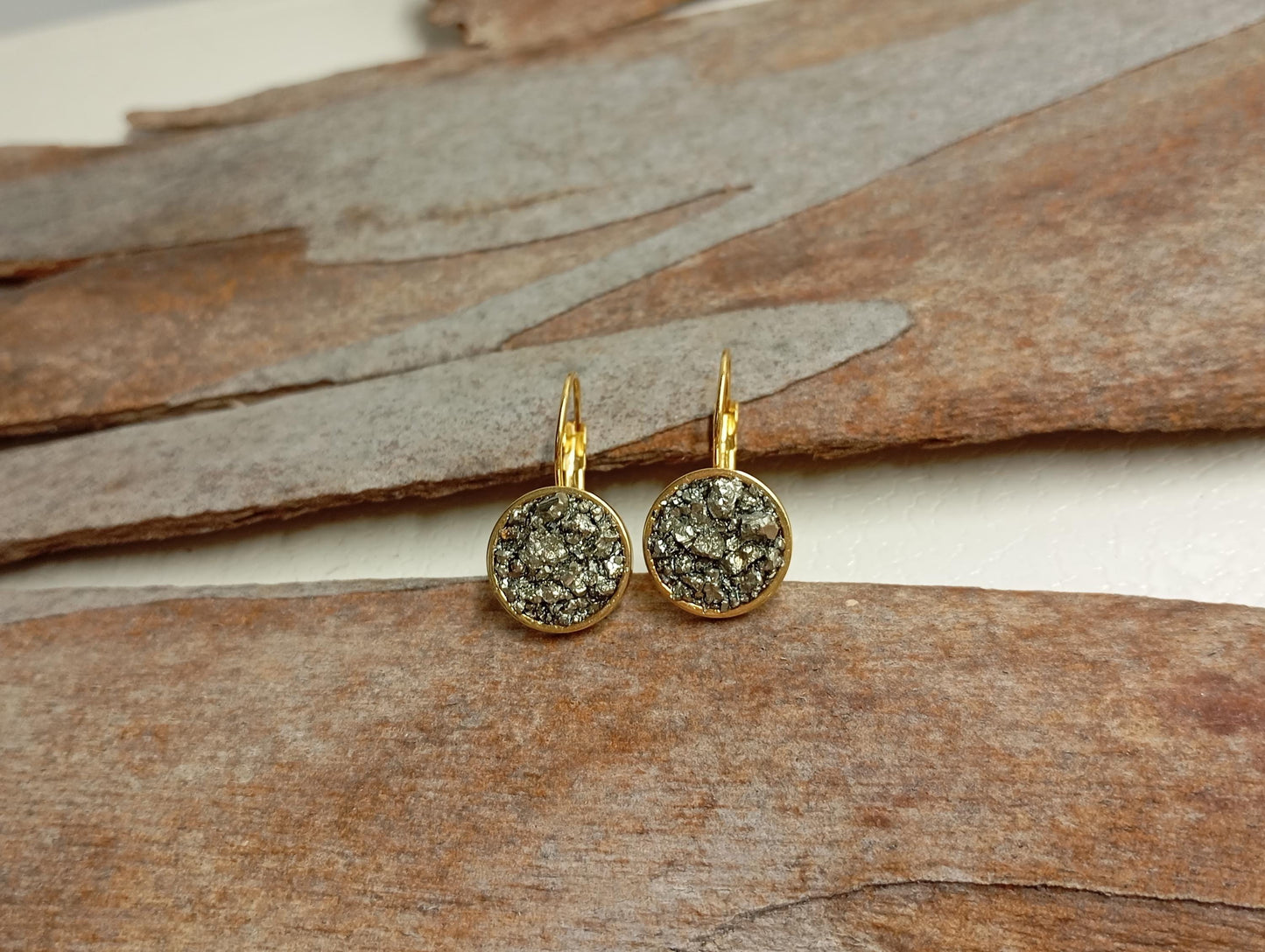 Gold-Plated Stainless Steel Earrings with Natural Pyrite – Elegant Handmade Jewelry, Protection, Catching eye, Sparkly crystals