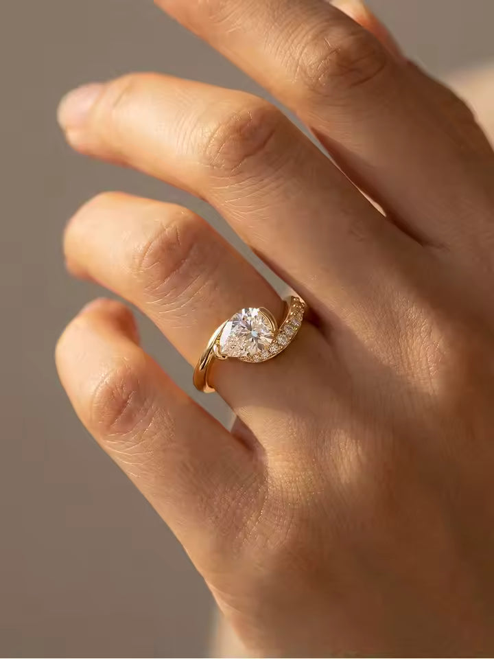 SEÓRA | Statement Drop Ring, CZ Brass Band