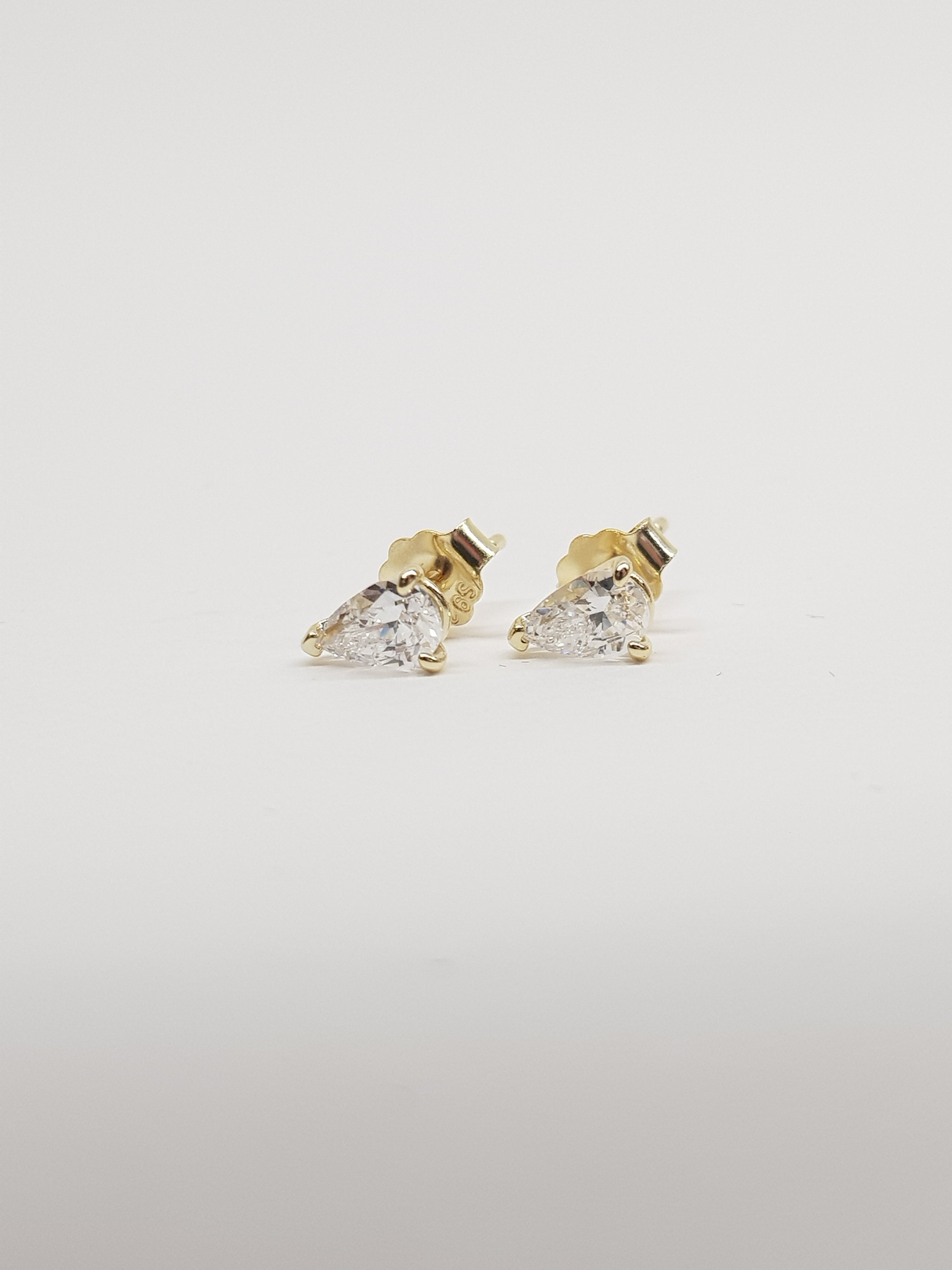 SEÓRA Pear Light Studs —  Gold Plated