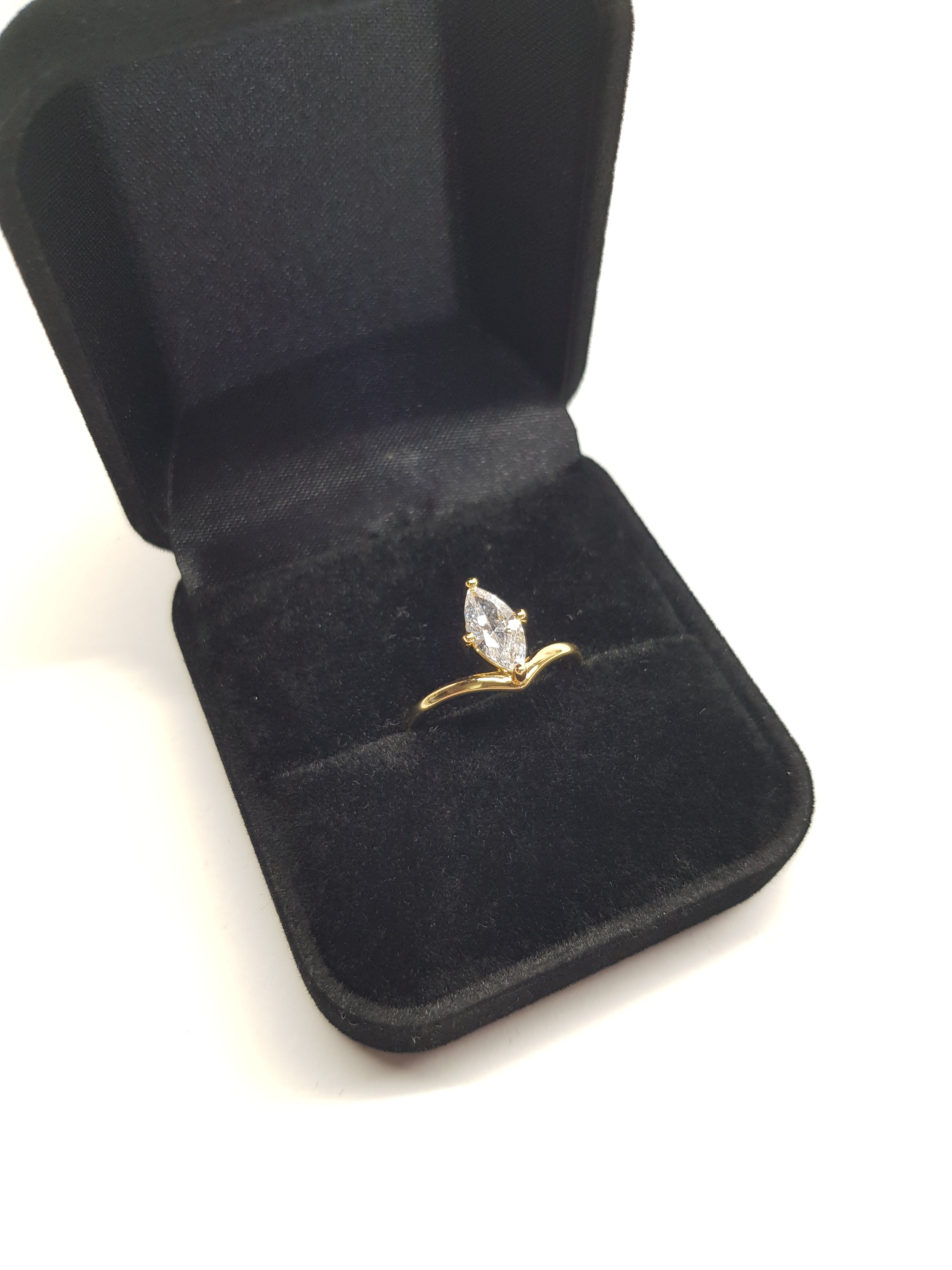 SEÓRA | Axis V Ring, CZ Brass Ring