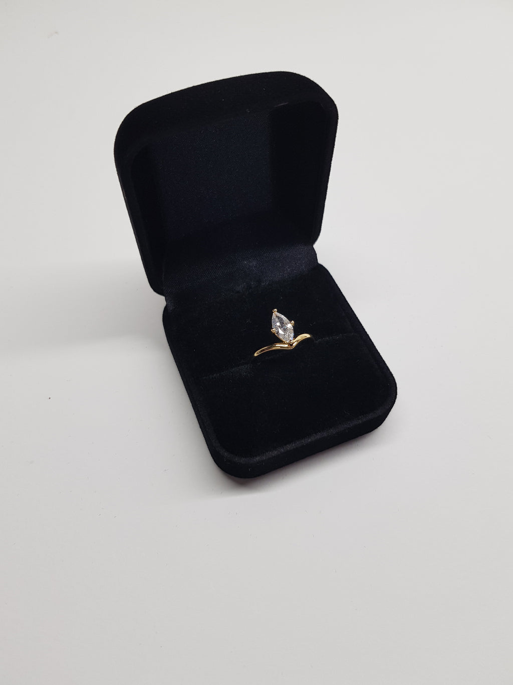 SEÓRA | Axis V Ring, CZ Brass Ring