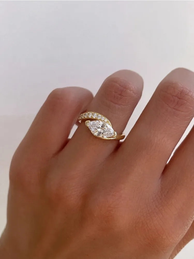 SEÓRA | Marquise Flow Ring , CZ Brass Band