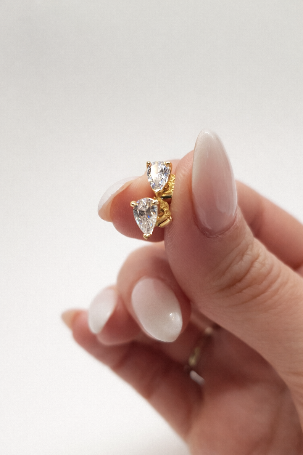 SEÓRA Pear Light Studs —  Gold Plated