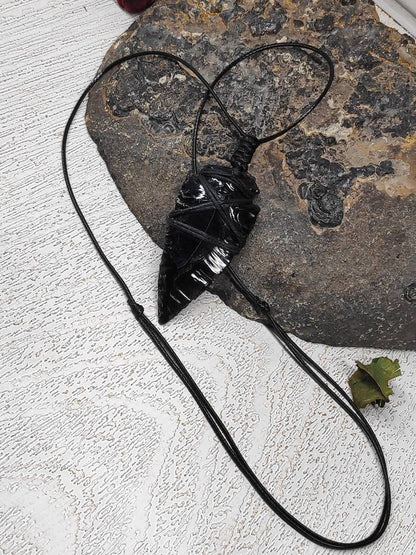Raw Black Obsidian Arrowhead Pendant Necklace, Handmade  Carved Crystal Arrowhead Necklace, Energy Protection Healing Crystal Pendant