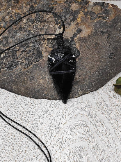 Raw Black Obsidian Arrowhead Pendant Necklace, Handmade  Carved Crystal Arrowhead Necklace, Energy Protection Healing Crystal Pendant
