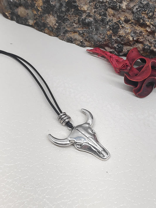 Bull Head Pendant Necklace for Men, Bull Skull Stainless Steel Pendant Men, Adjustable Black Cord Necklace, Western Pendant Necklace
