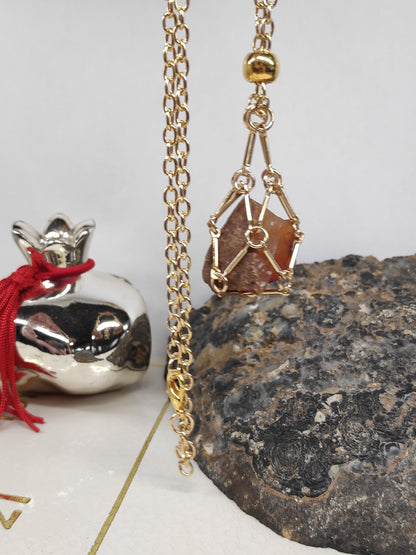Natural Raw Carnelian Necklace, Crystal Cage necklace, Crystal Holder Pendant Necklace, Carnelian Pendant, Gemstone,Protection Healing