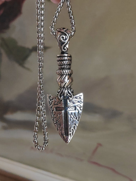 Domineering knight spear and shield cross, weapon arrowhead Pendant, Arrow pendant necklace men Ancient silver colour, retro, trendy jewelry