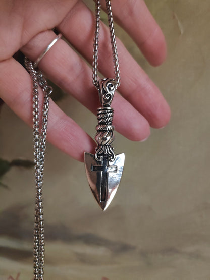 Domineering knight spear and shield cross, weapon arrowhead Pendant, Arrow pendant necklace men Ancient silver colour, retro, trendy jewelry