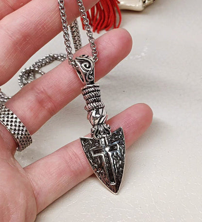 Domineering knight spear and shield cross, weapon arrowhead Pendant, Arrow pendant necklace men Ancient silver colour, retro, trendy jewelry