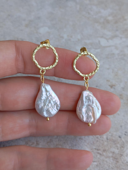 Freshwater droplet shape white Pearls Earrings golden hollow circle studs women Dainty Elegant Evening Bohemian Earrings gift for girlfriend