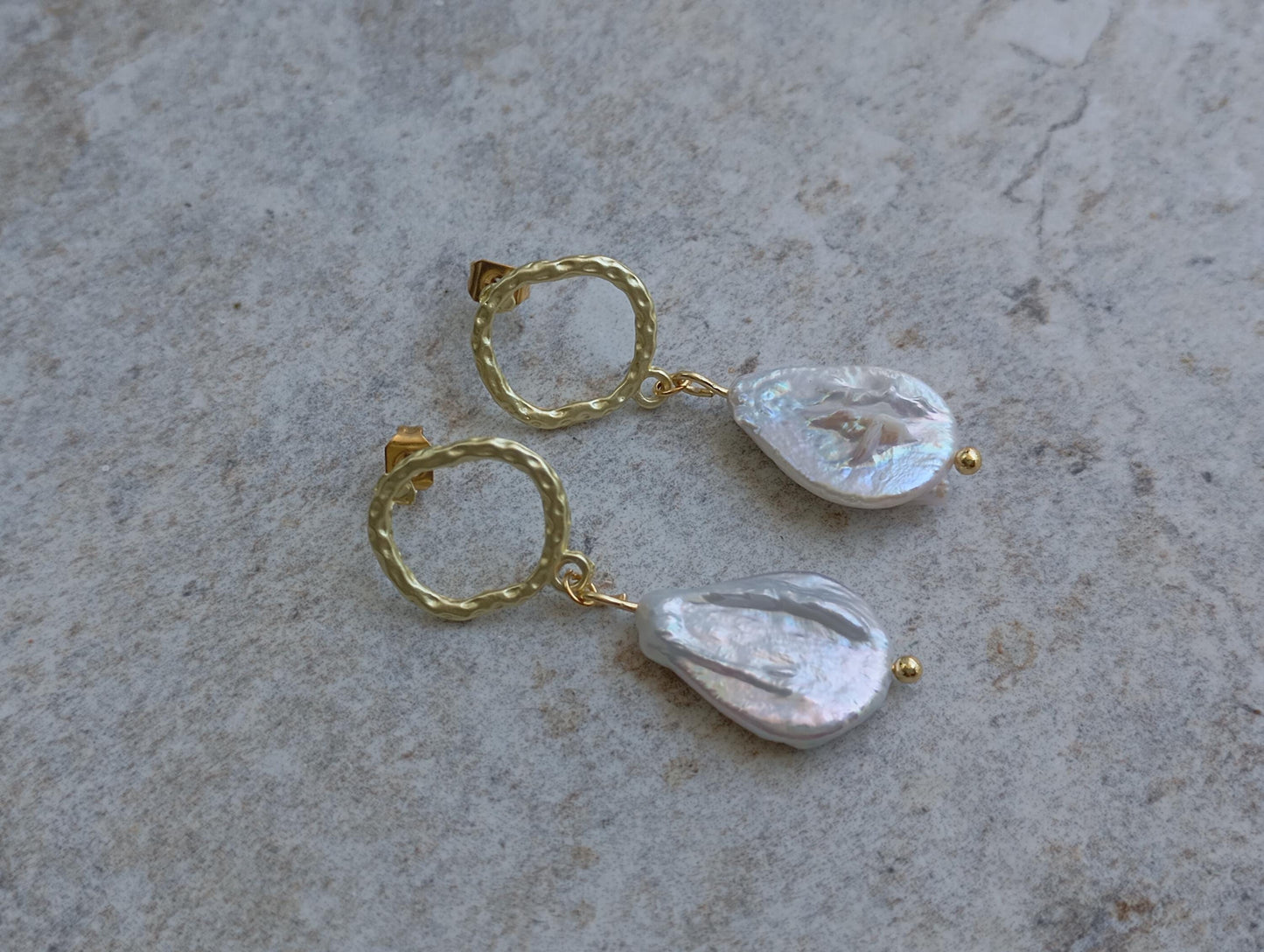 Freshwater droplet shape white Pearls Earrings golden hollow circle studs women Dainty Elegant Evening Bohemian Earrings gift for girlfriend