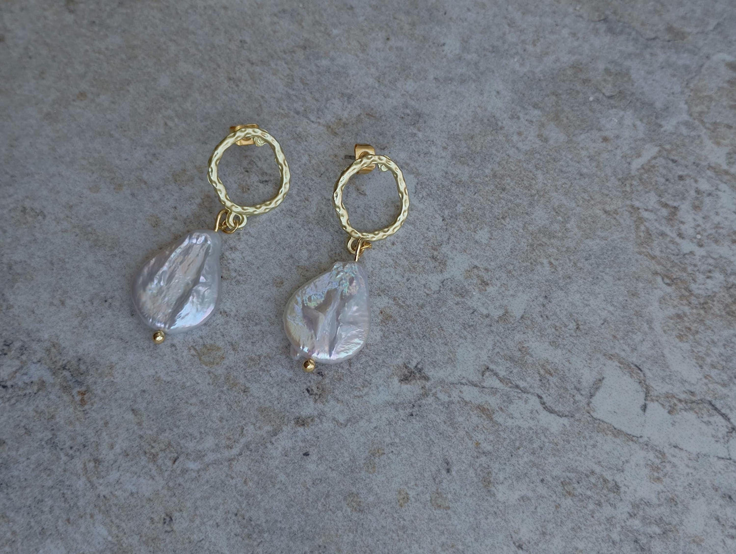 Freshwater droplet shape white Pearls Earrings golden hollow circle studs women Dainty Elegant Evening Bohemian Earrings gift for girlfriend