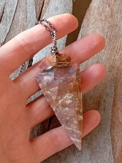 Hand carved Arrowhead Indian brown agate Pendant Necklace, Handmade, 2,75 inches arrow, Energy Protection Healing Gemstone, mascot, reiki