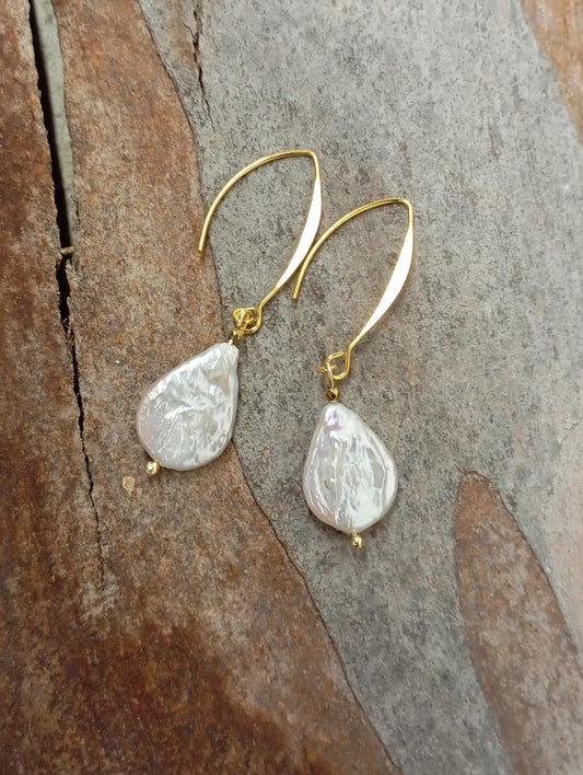 Freshwater droplet shape white Pearls Earrings golden hooks women Dainty, long hanging Elegant Stunning Bohemian Earrings gift for girlfrien