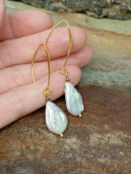 Freshwater droplet shape white Pearls Earrings golden hooks women Dainty, long hanging Elegant Stunning Bohemian Earrings gift for girlfrien