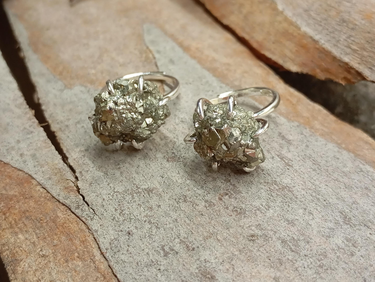 Raw Pyrite Adjustable Ring – Stainless Steel Crystal Cluster