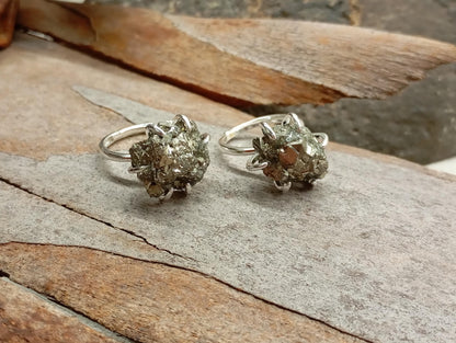 Raw Pyrite Adjustable Ring – Stainless Steel Crystal Cluster