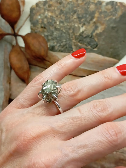 Raw Pyrite Adjustable Ring – Stainless Steel Crystal Cluster