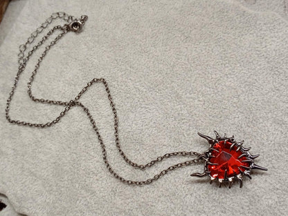 Red Heart Thorn Pendant Necklace – Black Plated Chain