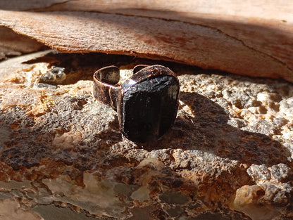 Raw Black Tourmaline open brass finger ring man, gemstone, Domineering,Reiki, antique bronze, retro,evil eye protection stone, mascot,amulet