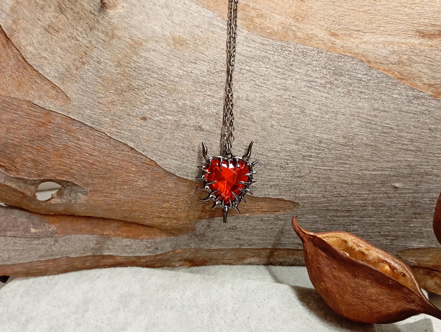 Red Heart Thorn Pendant Necklace – Black Plated Chain