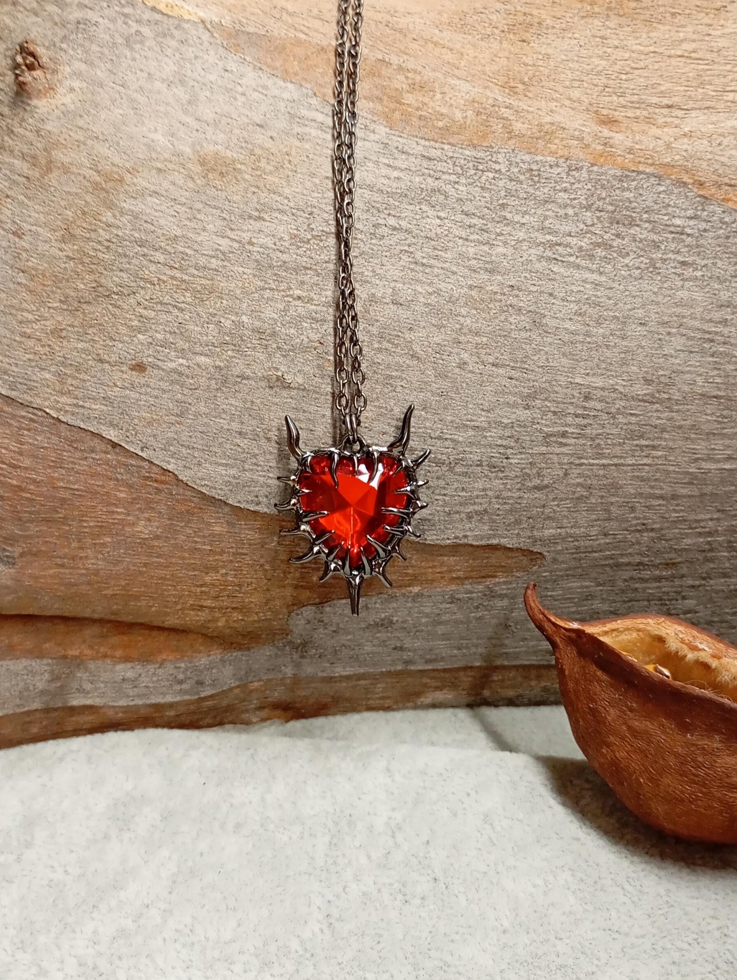 Red Heart Thorn Pendant Necklace – Black Plated Chain