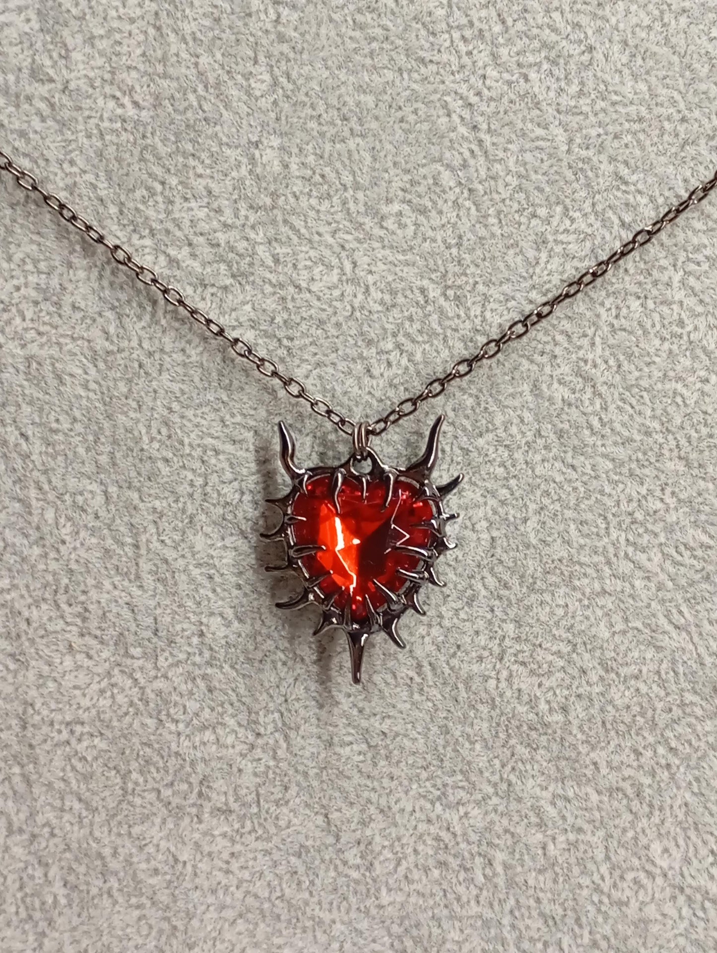 Red Heart Thorn Pendant Necklace – Black Plated Chain