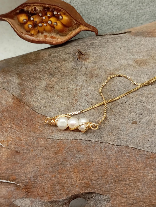 Three Freshwater Pearl Bracelet – Wire Wrapped Gold Chain, Adjustable Minimalist Jewelry, Wedding & Party Gift for Her