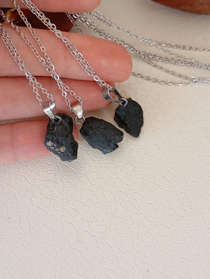 Raw Black Tourmaline Pendant Necklace, Energy Stone Necklace, Healing, evil eye Protection, Spiritual, Mascot, Reiki, Natural Gemstone