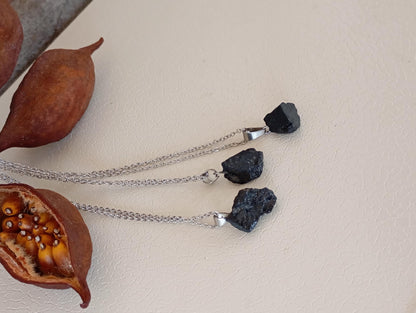 Raw Black Tourmaline Pendant Necklace, Energy Stone Necklace, Healing, evil eye Protection, Spiritual, Mascot, Reiki, Natural Gemstone