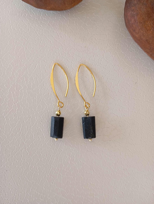 Raw Black Tourmaline Earrings, Stainless steel earrings, Raw Crystal Earrings,Healing Protection Long Dainty Elegant Natural Gemstone
