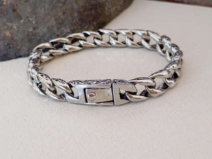 Cuban Chain Bracelet for Men – Heavy Duty Silver Tone Link Bracelet – Masculine Wristband with Secure Clasp – Gift for Him
