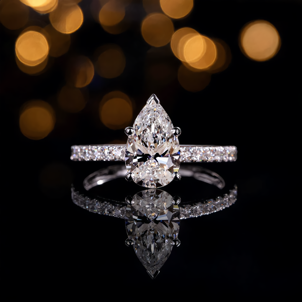 Pear Cut 2CT Moissanite 18K Gold Ring | SEÓRA