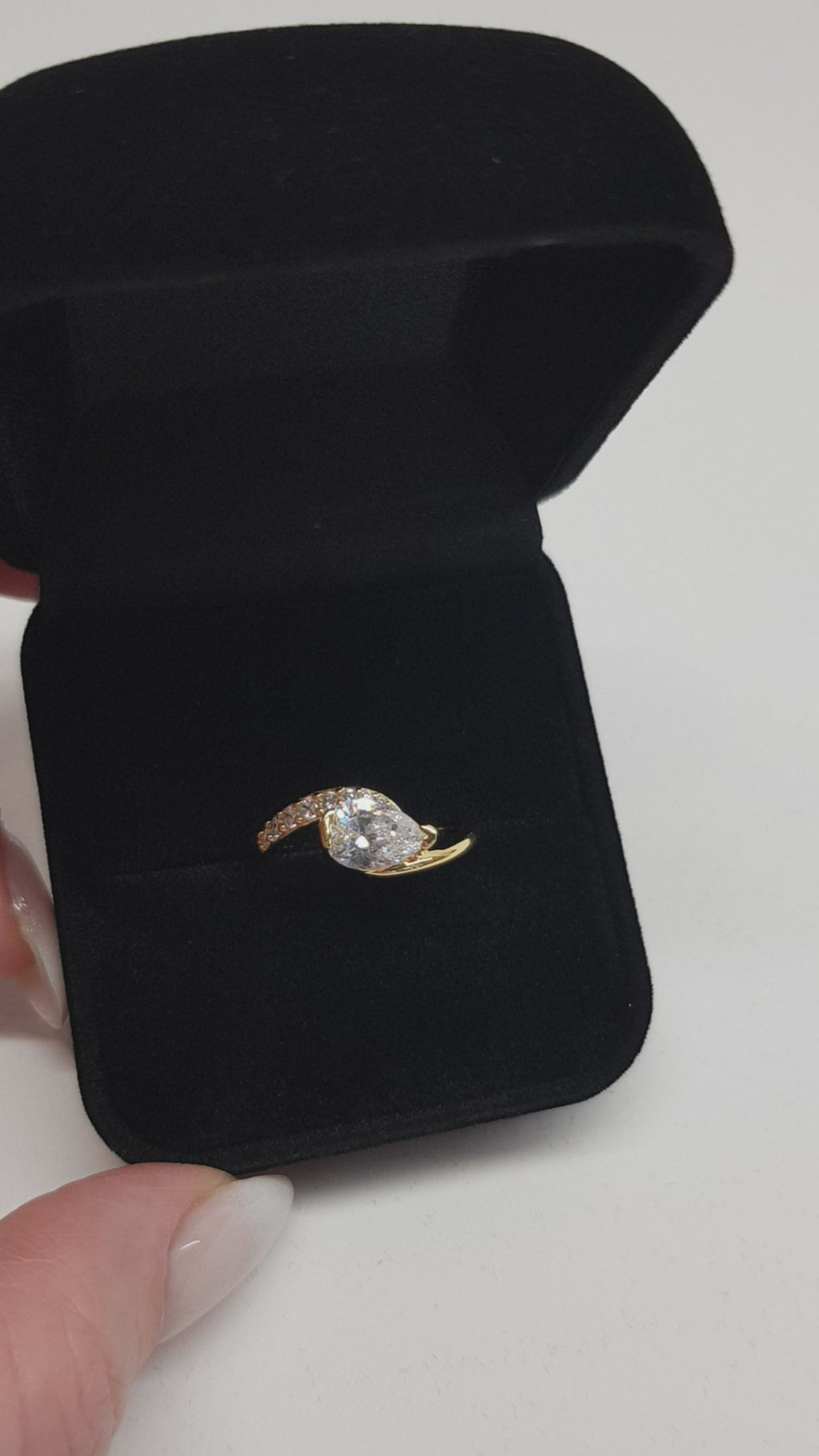 SEÓRA | Statement Drop Ring, CZ Brass Band