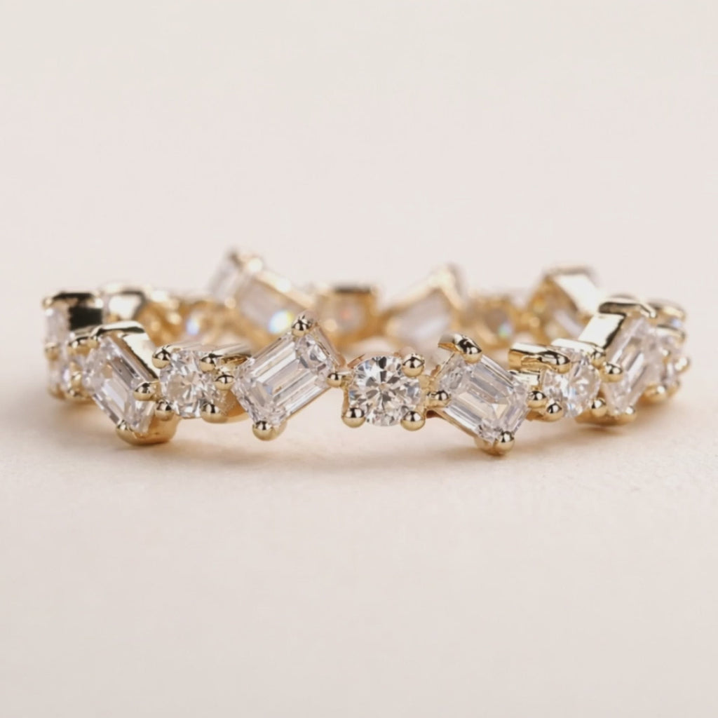Emerald & Round Cut Moissanite Full Eternity Ring – 18K Gold | SEÓRA