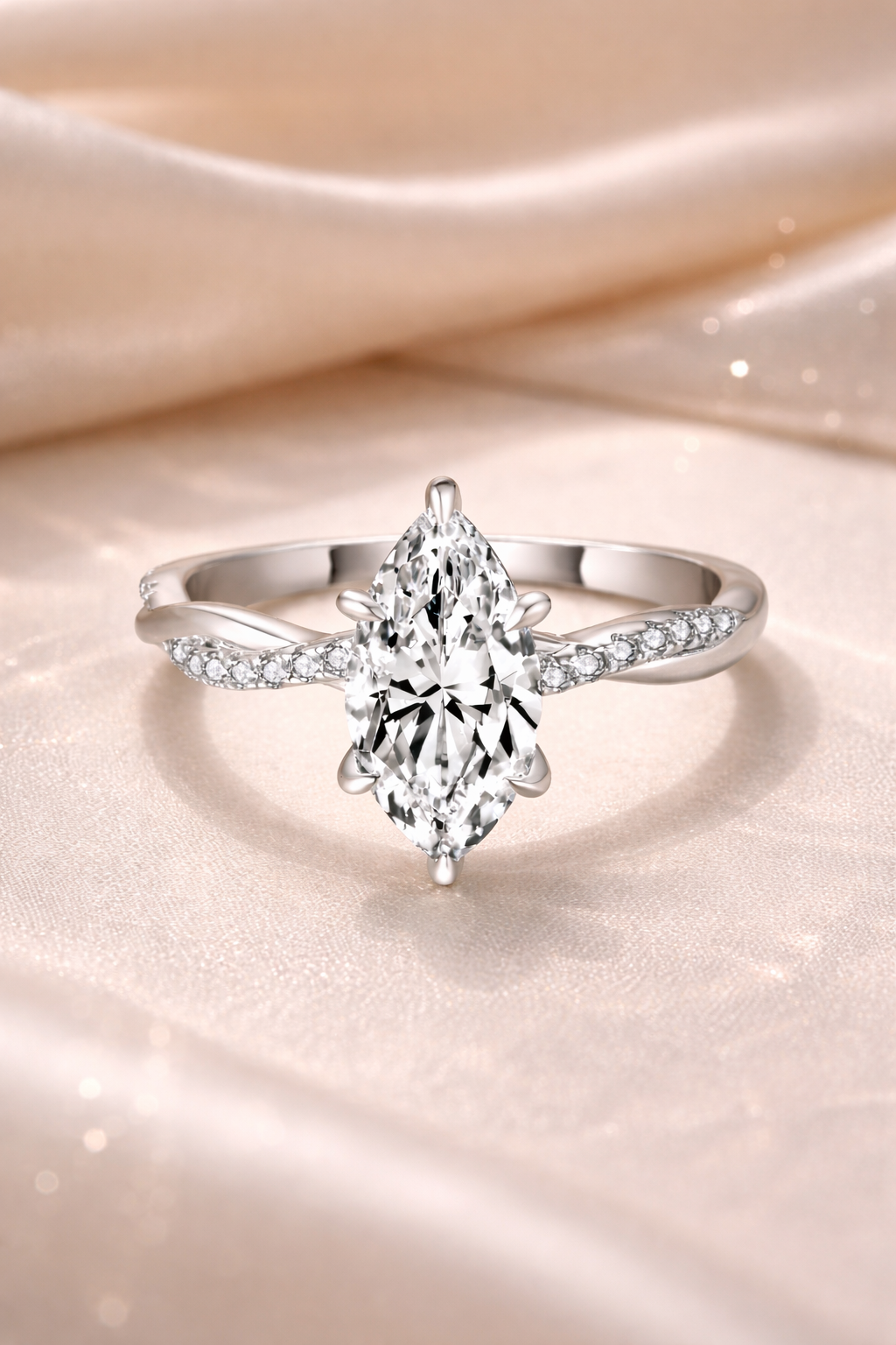 Marquise 2CT Moissanite in 18K Gold Ring | SEÓRA