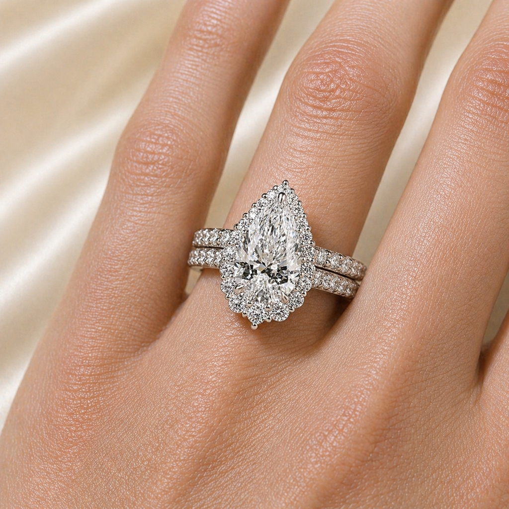 Pear Cut Halo Ring Set | SEÓRA