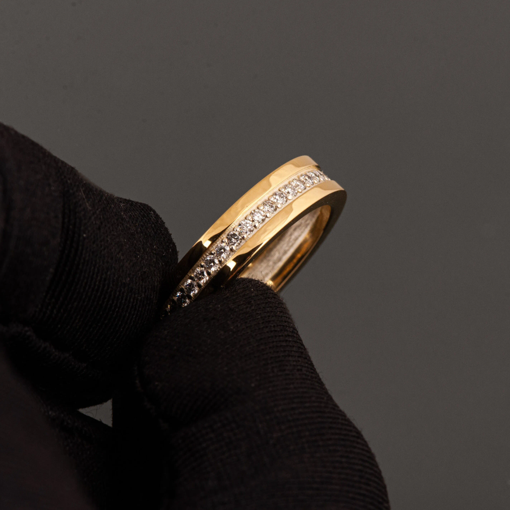18K Gold Lab Diamond Band Ring | Minimalist Wedding Ring | SEÓRA