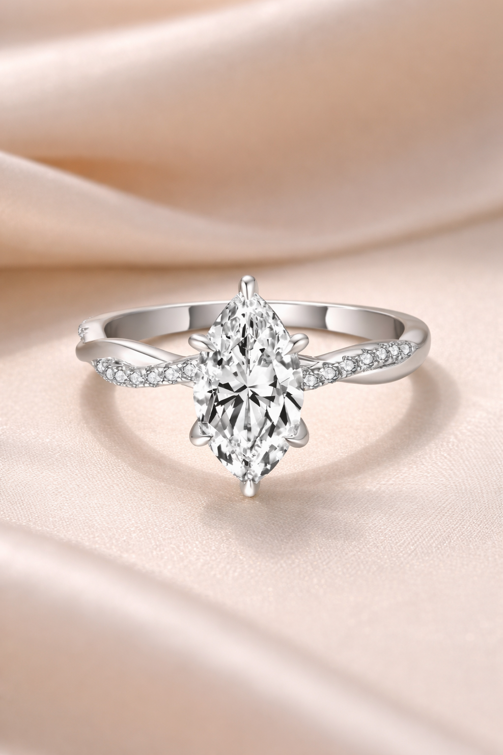 Marquise 2CT Moissanite in 18K Gold Ring | SEÓRA