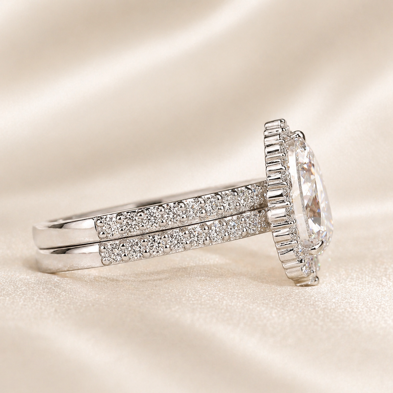 Pear Cut Halo Ring Set | SEÓRA