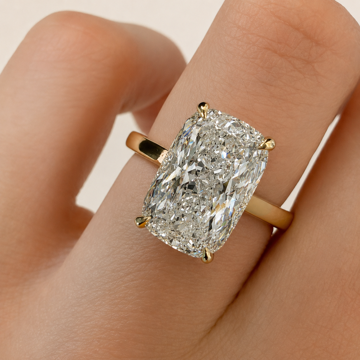 4CT Radiant Moissanite Solitaire Ring in Silver | SEÓRA
