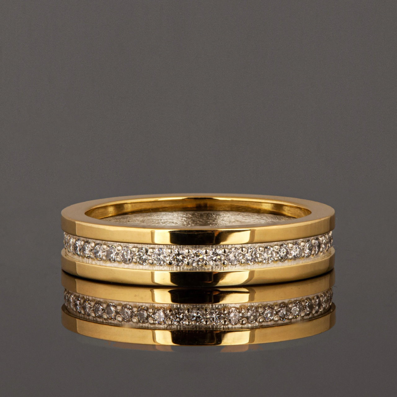 18K Gold Lab Diamond Band Ring | Minimalist Wedding Ring | SEÓRA