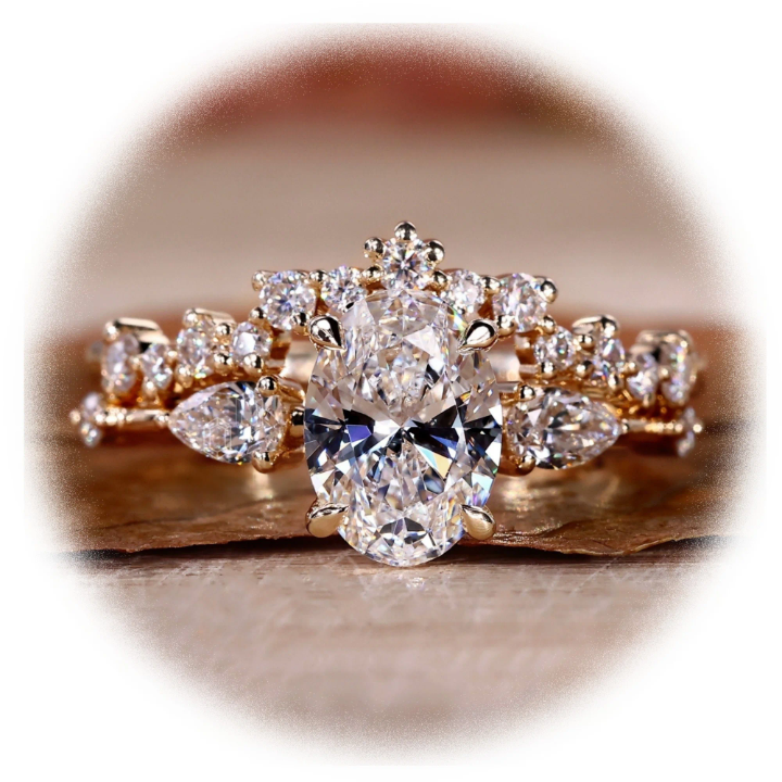 Oval Cut 2CT Moissanite in 18K Gold Bridal Ring Set | SEÓRA
