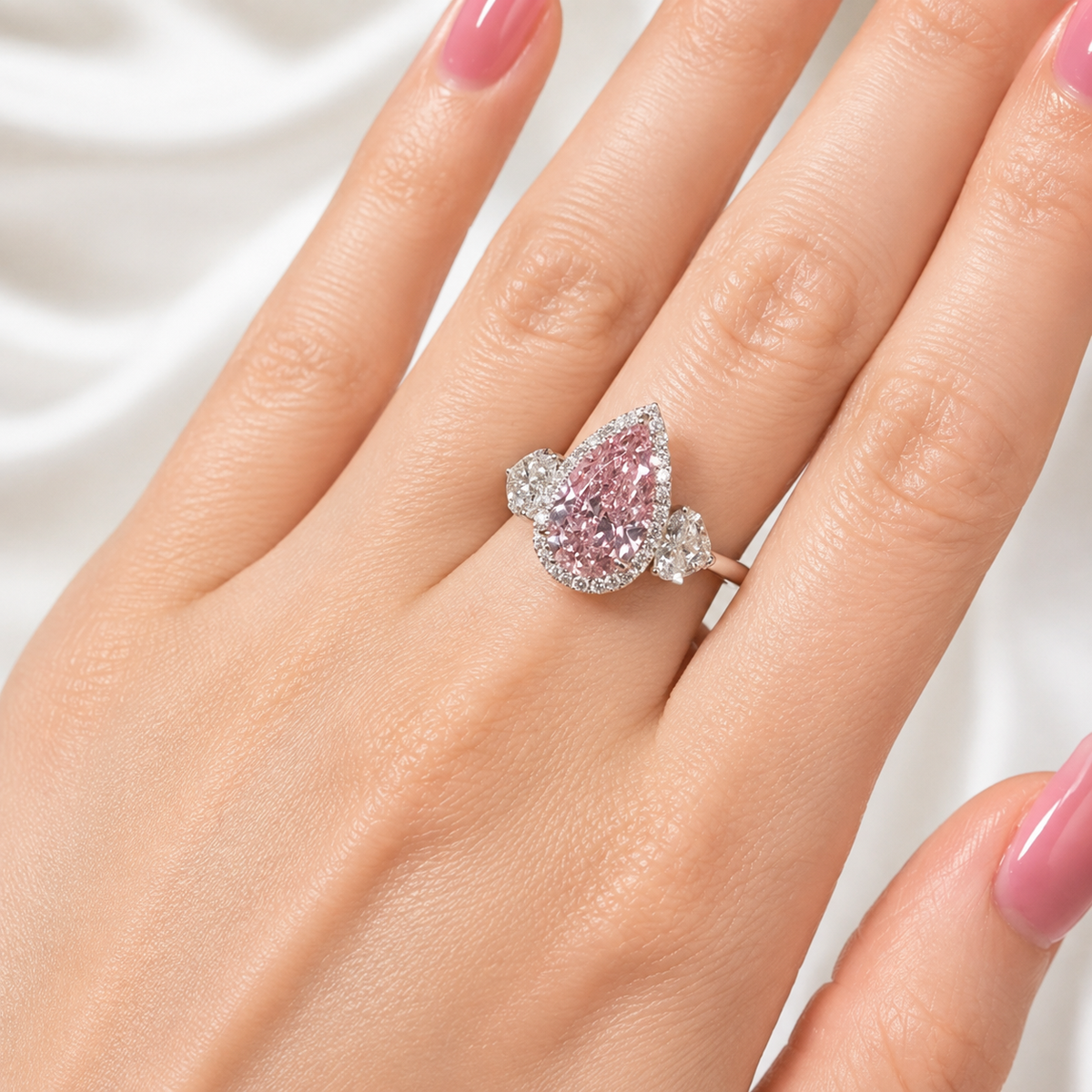 Pink Pear Diamond Halo Ring | 18K White Gold | SEÓRA