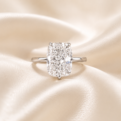4CT Radiant Moissanite Solitaire Ring in 18K Gold | SEÓRA