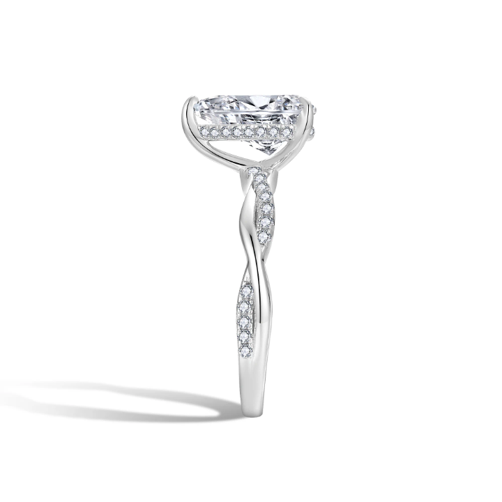 Pear Cut 2CT Moissanite Sterling Silver Ring  | SEÓRA